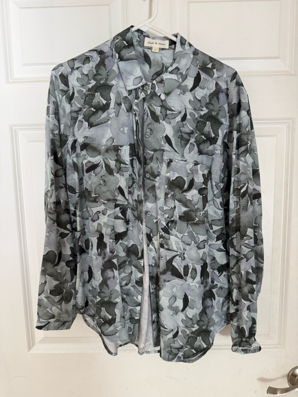 cloth & stone Green Watercolor Floral Button-Up Blouse